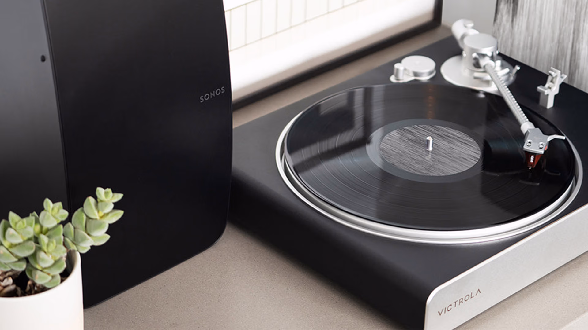 Victrola Stream Carbon Sonos WiFi Platenspeleer