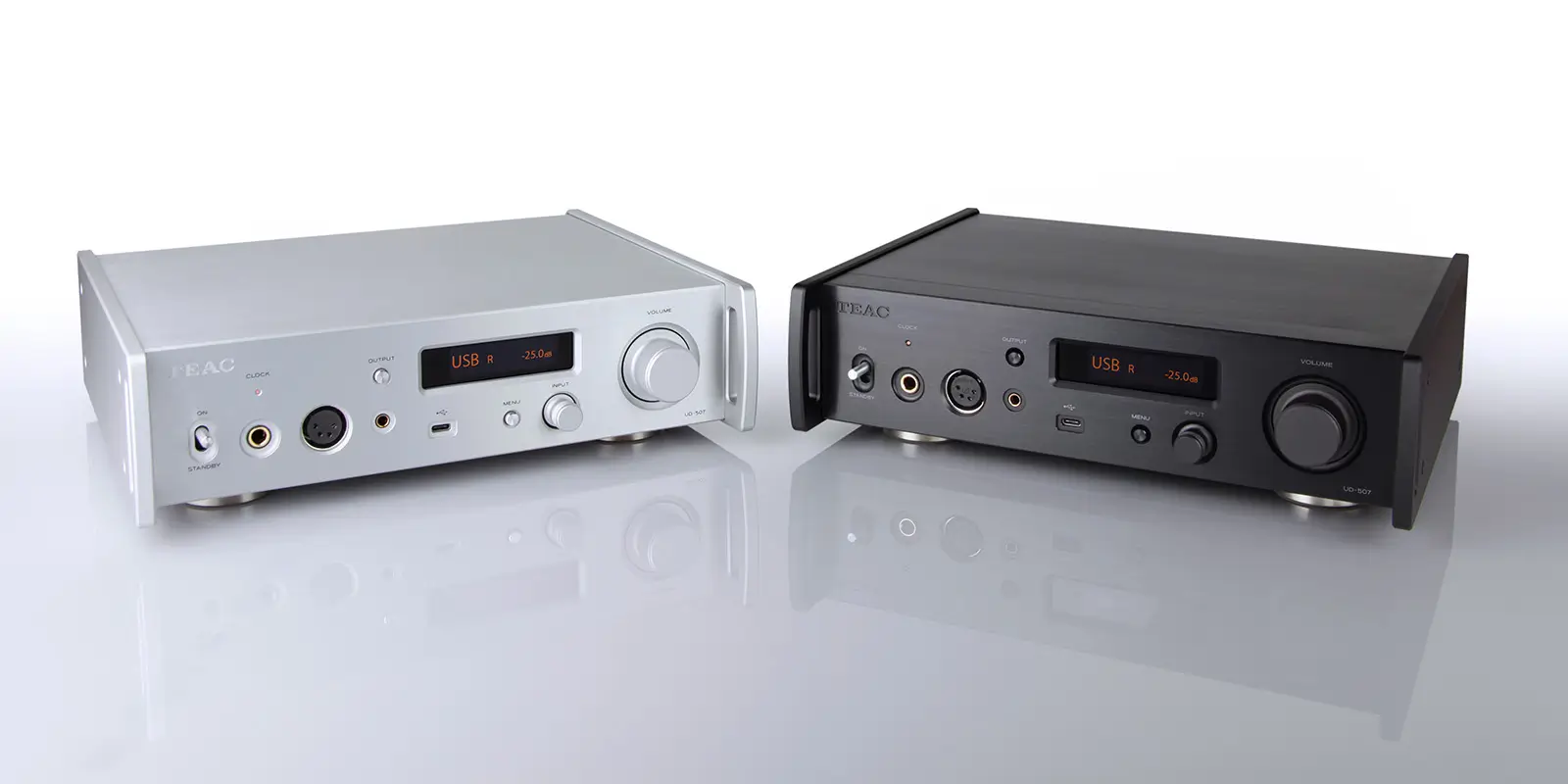 TEAC UD-507 DAC - Lifestyle